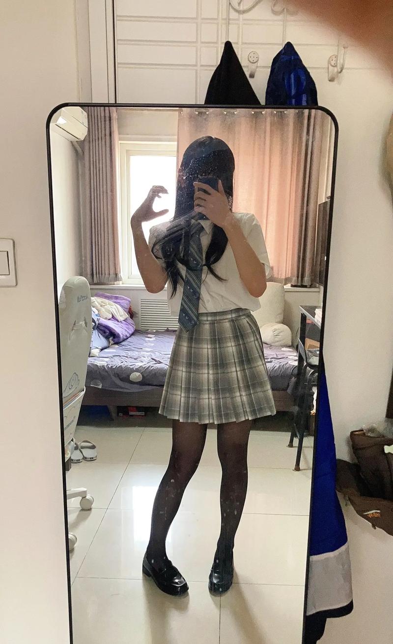 女装大佬穿女装神器的过程,女装大佬穿女装神器的过程视频