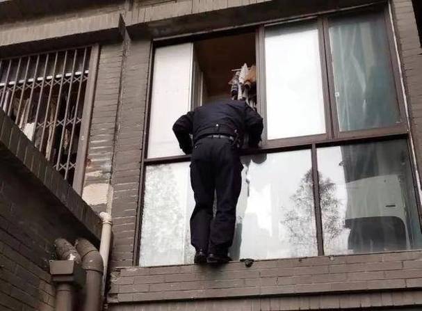 爬窗子是什么意思,爬窗户的危害与责任
