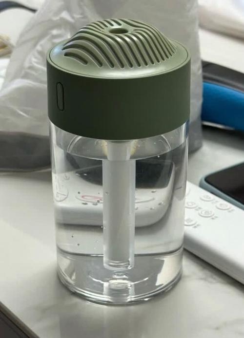 小型加湿器,小型加湿器放在卧室什么位置效果好