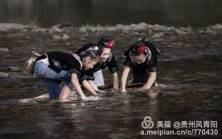 抓鱼的人老了腿疼(下水抓鱼然后脚肿了)