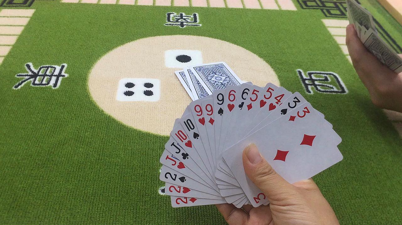 斗地主三根可以出么(斗地主可以三条1三条2连起来吗)