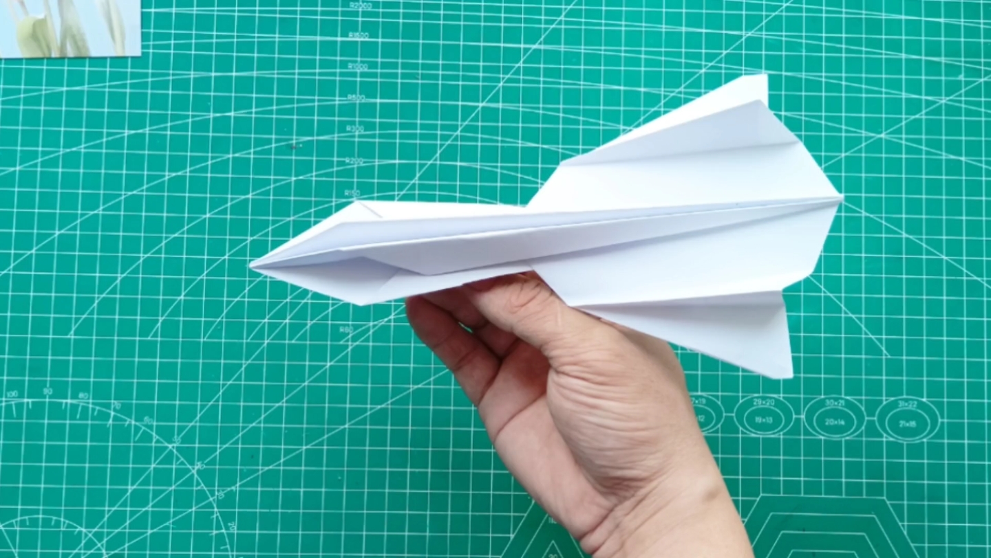 纸飞机怎么得,纸飞机怎么得叠才好看简单又好看