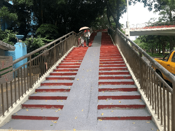 梯子与地面的夹角应为65度-梯子与地面的夹角应为65度吗